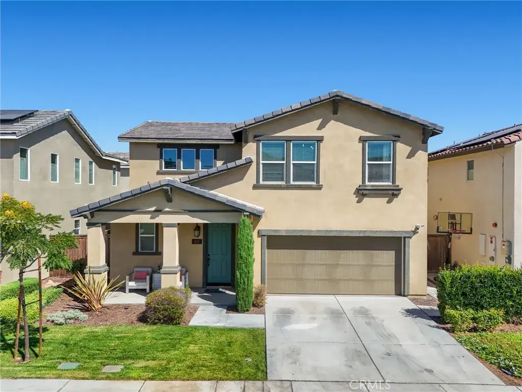 825 Sweetbay Lane, Los Angeles, CA 90059 - Image #1