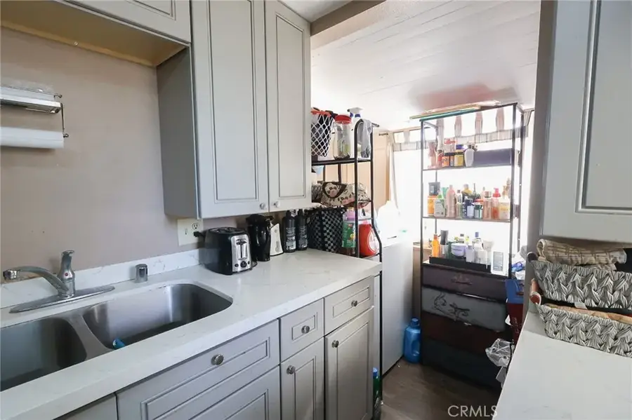 2190 9th St, Riverside, CA 92507 - Image #2