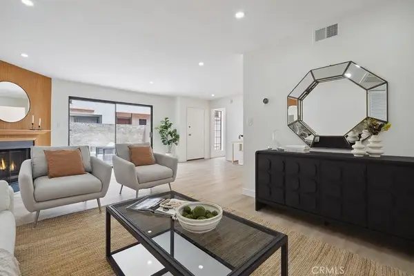 6101 Fulton Avenue #8, Van Nuys, CA 91401