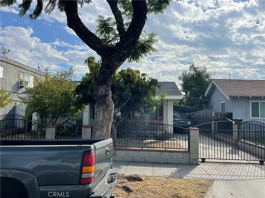 2366 Linden Avenue, Long Beach, CA 90806 - Image #3