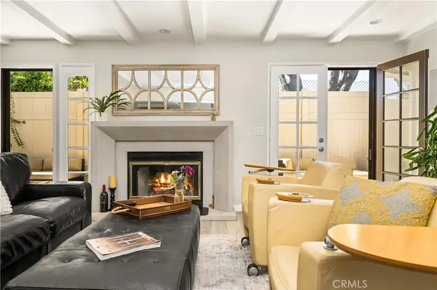 111 Geneva Walk, Long Beach, CA 90803 - Image #2