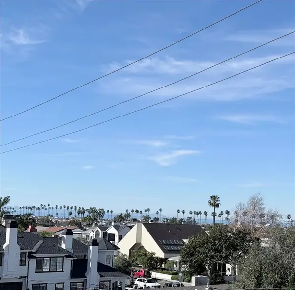 709 Larkspur #1, Corona Del Mar, CA 92625