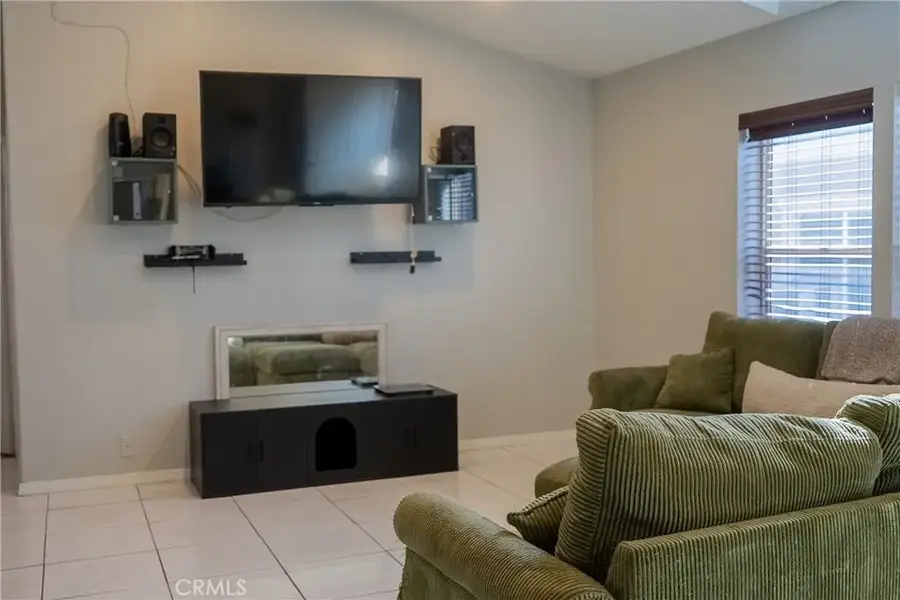 615 W Romneya, Anaheim, CA 92801 - Image #3