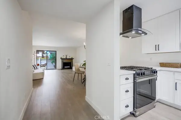 4682 Warner #B102, Huntington Beach, CA 92649