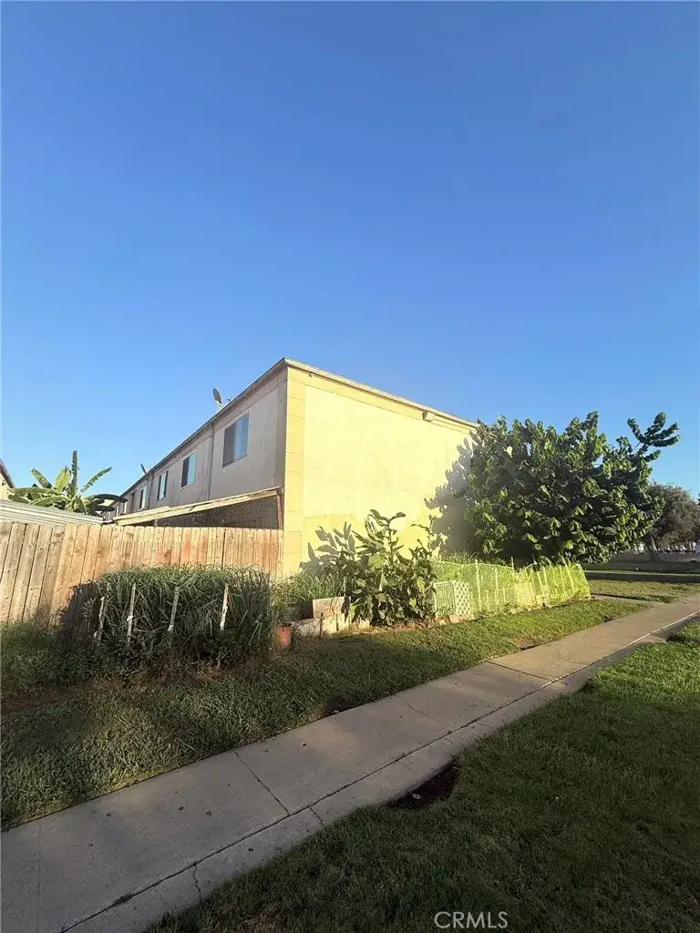1000 E Bishop Street #M2, Santa Ana, CA 92701 - Image #1