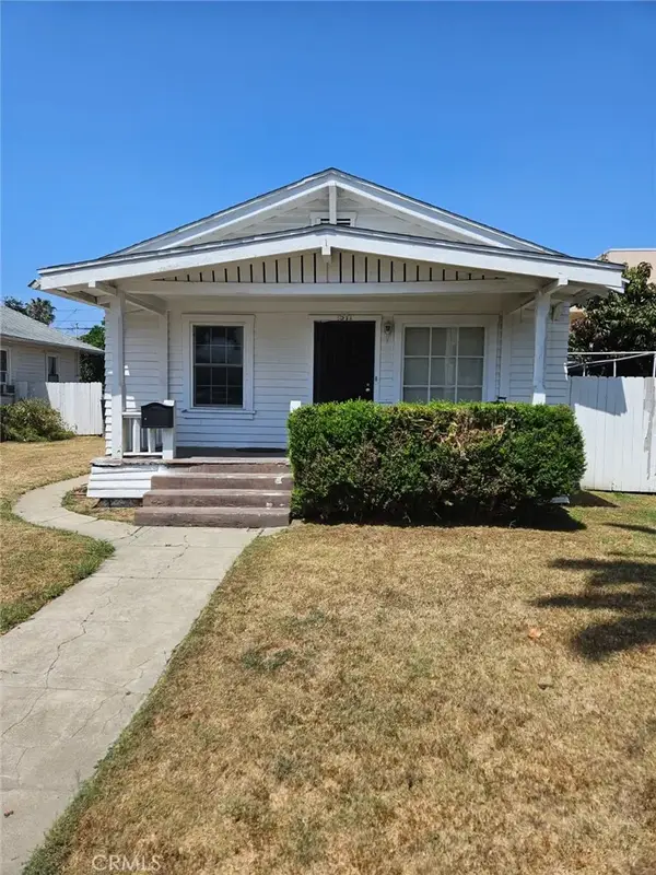 1567 Elm, Long Beach, CA 90813