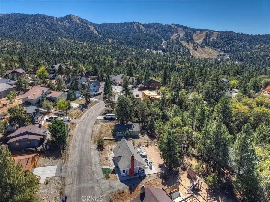 642 Villa Grove, Big Bear City, CA 92314 - Image #2