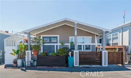 21752 Pacific Coast, Huntington Beach, CA 92646