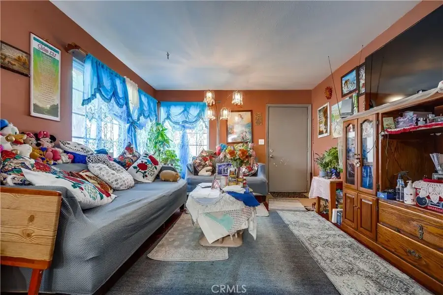 1813 Cedar, Santa Ana, CA 92707 - Image #3