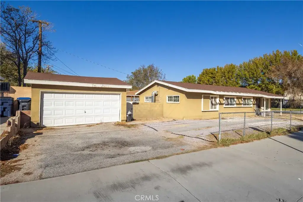 44961 E 5th St E, Lancaster, CA 93535 - Image #1
