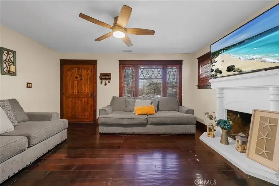 526 W 11th, Corona, CA 92882 - Image #2