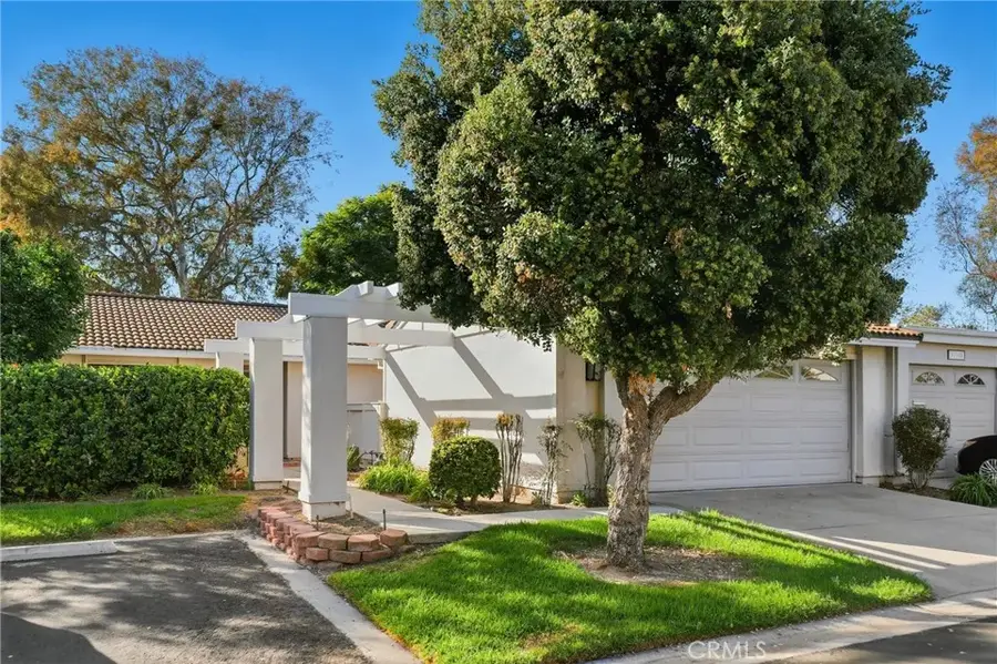 3190 Via Buena #A, Laguna Woods, CA 92637 - Image #2