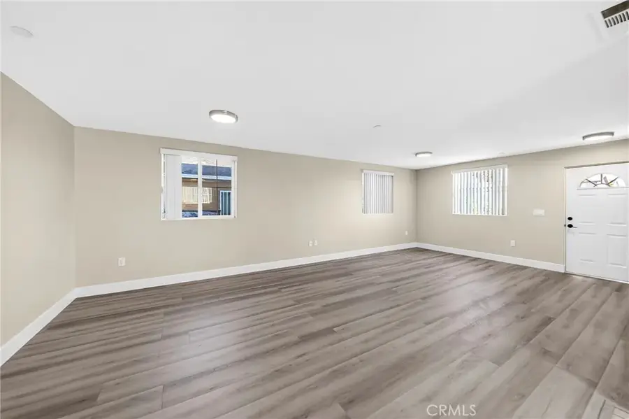 8711 Mckinley Place, Los Angeles, CA 90002 - Image #3