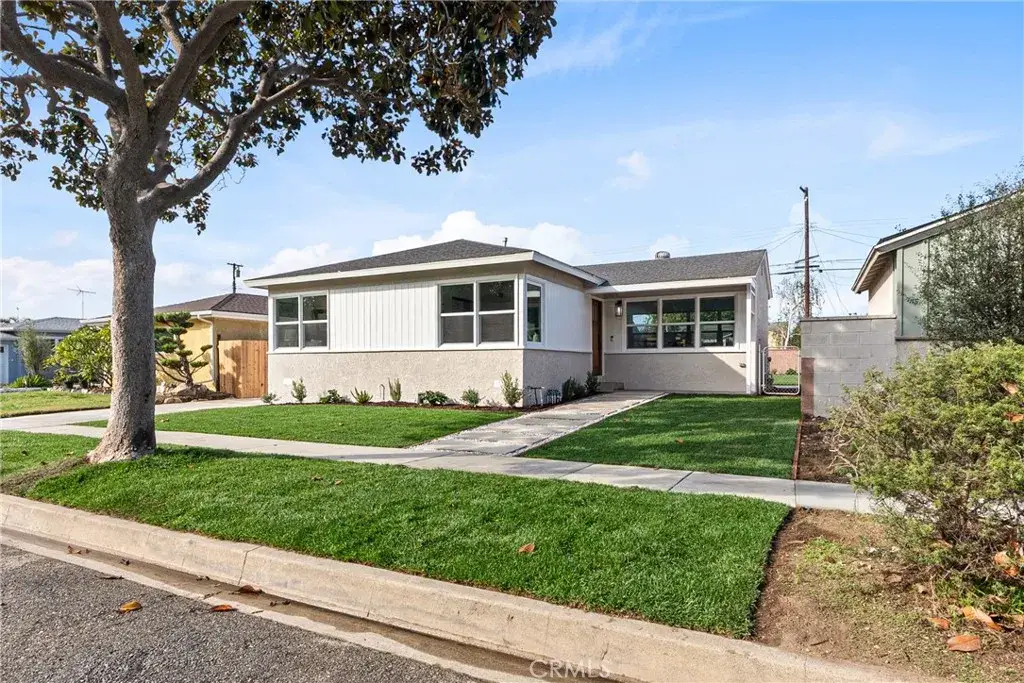 13229 Glasgow Place, Hawthorne, CA 90250 - Image #1