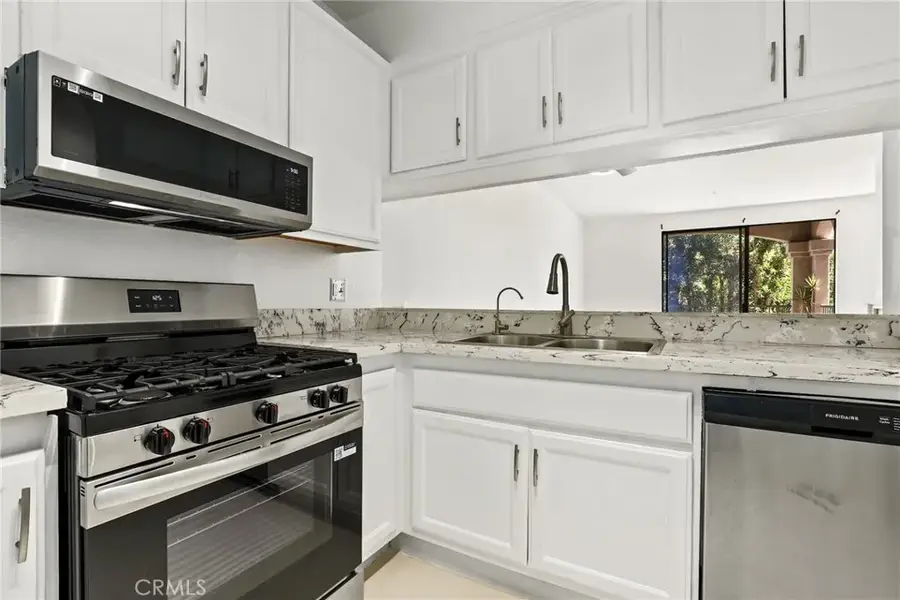 555 Maine #210, Long Beach, CA 90802 - Image #2