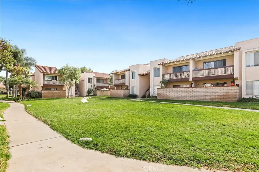 700 W La Veta Avenue #T4, Orange, CA 92868 - Image #2