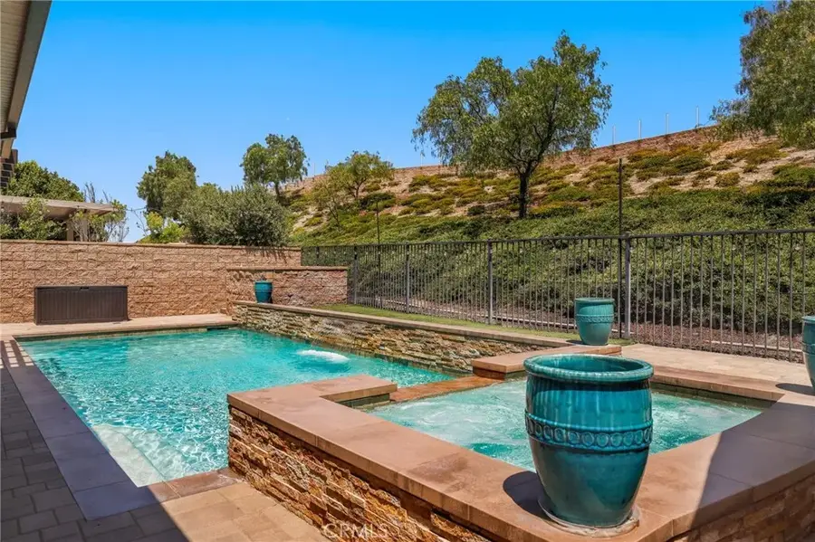 2571 N Skytop Court, Orange, CA 92867 - #2