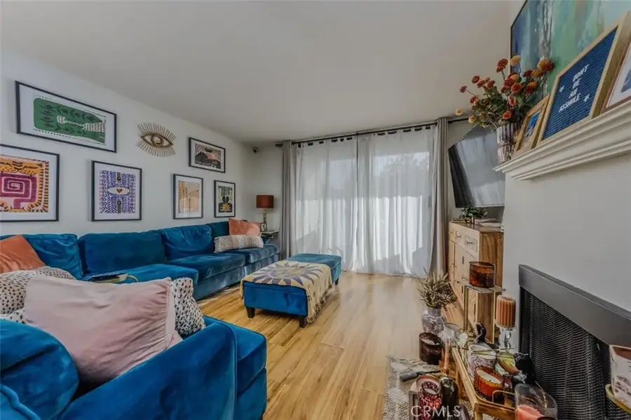 1237 E 6th Street #110, Long Beach, CA 90802 - Image #3