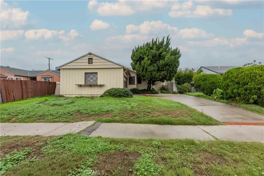 8133 Brimfield, Panorama City, CA 91402 - Image #2