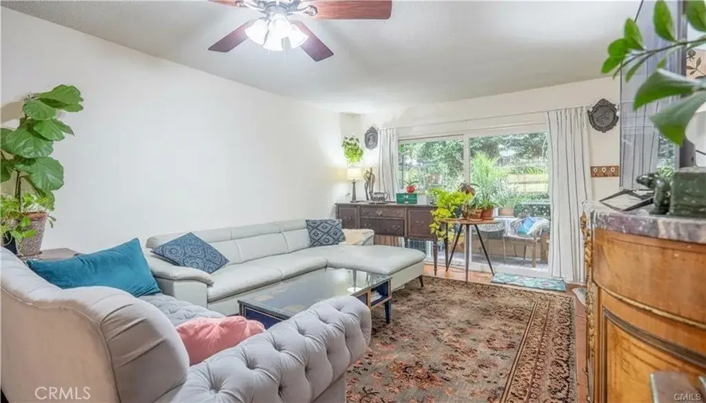 446 S St Andrews, Los Angeles, CA 90020 - Image #1