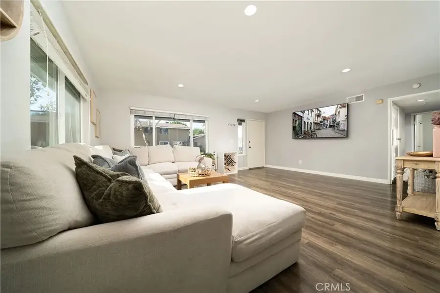 16818 Chaparral Avenue, Cerritos, CA 90703 - Image #3