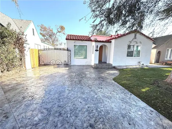 1207 S Van Ness, Santa Ana, CA 92707