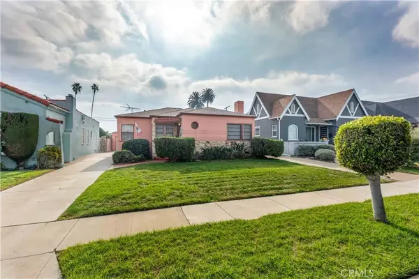2040 W 82nd Street, Los Angeles, CA 90047