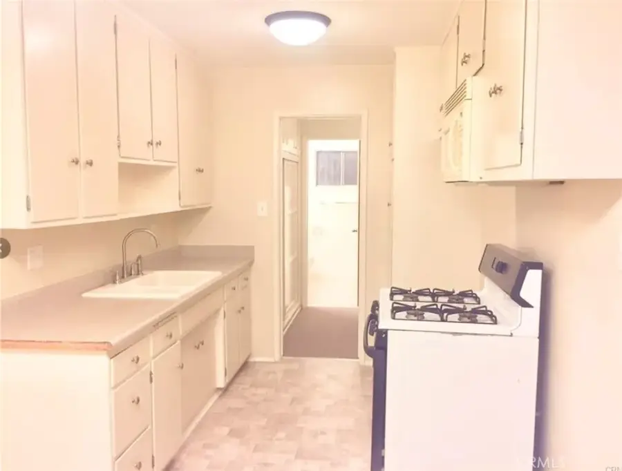 734 Linden #3, Long Beach, CA 90813 - Image #3