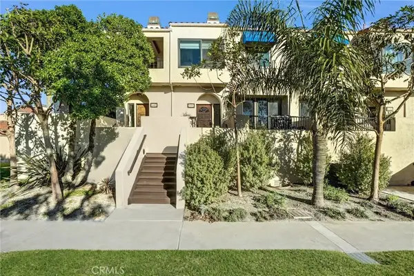 16501 Bordeaux Lane #211, Huntington Beach, CA 92649