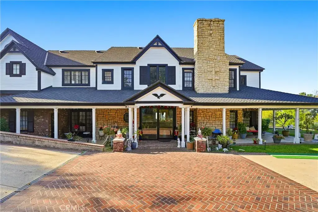 381 S Henning Way, Anaheim, CA 92807 - #1