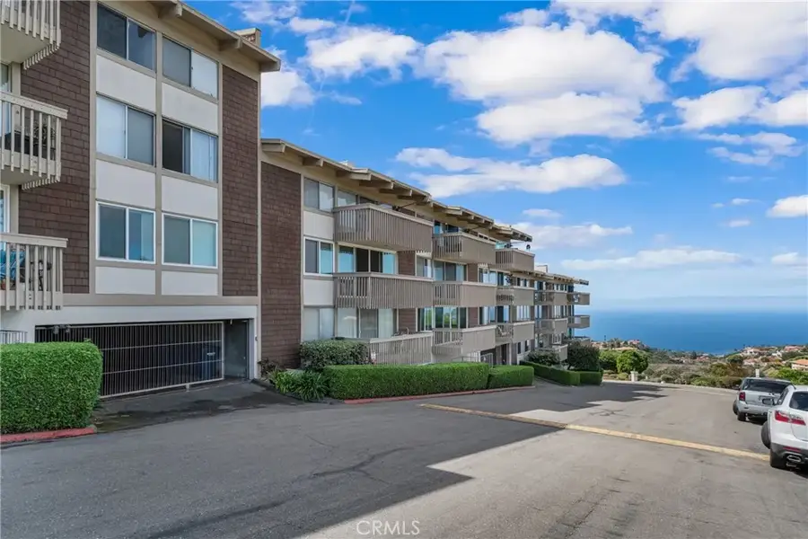 6542 Ocean Crest Drive #D204, Rancho Palos Verdes, CA 90275 - Image #2