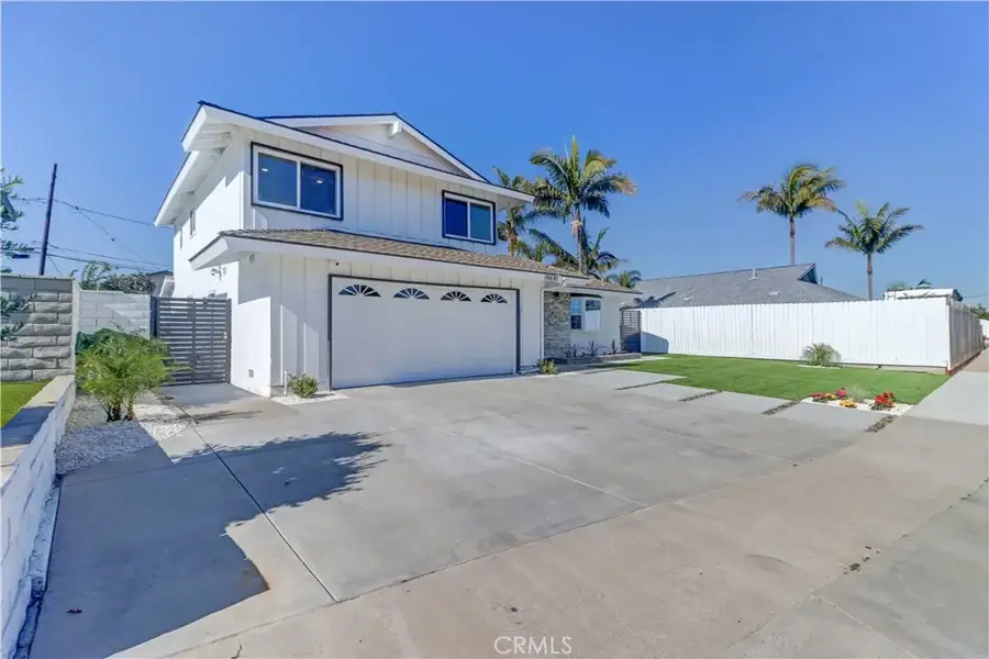 19691 Canberra Lane, Huntington Beach, CA 92646 - #2