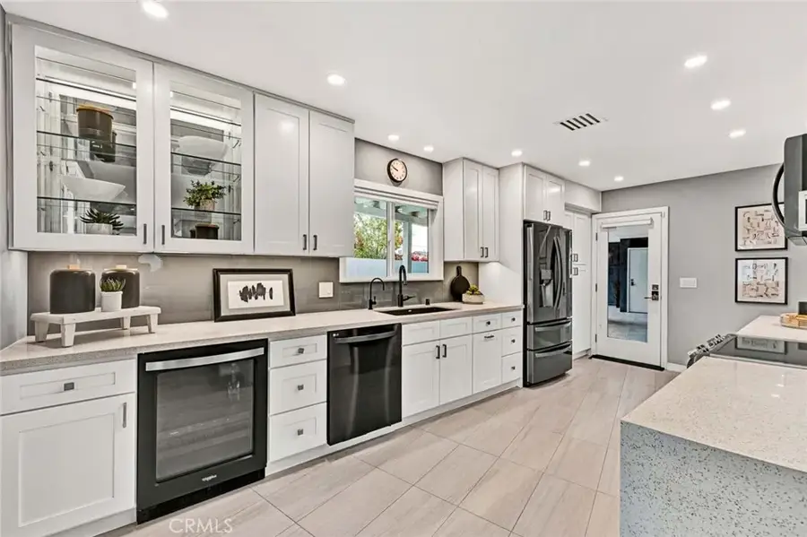 14322 Acacia Drive, Tustin, CA 92780 - Image #3