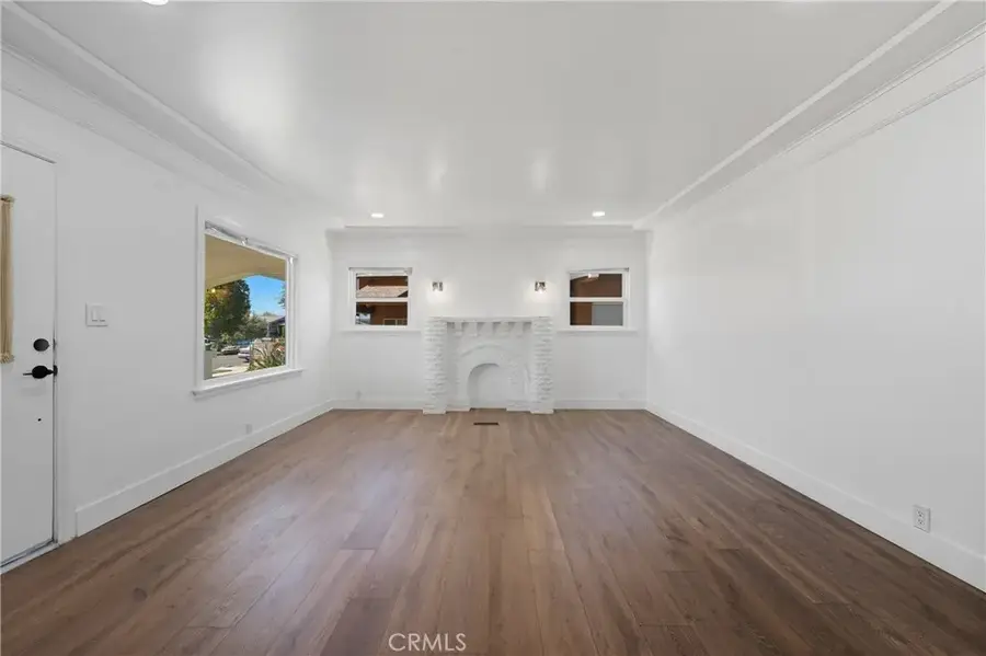 1261 W 51st, Los Angeles, CA 90037 - Image #3