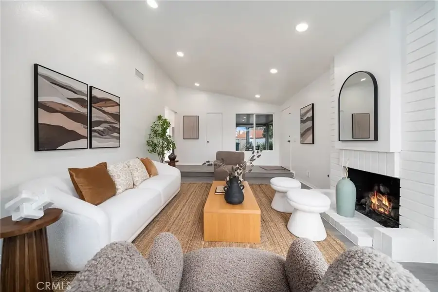 2181 Maple Court, Tustin, CA 92780 - Image #2