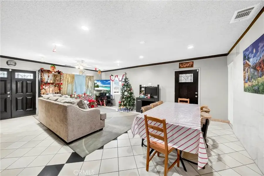 707 W La Verne, Anaheim, CA 92805 - Image #3