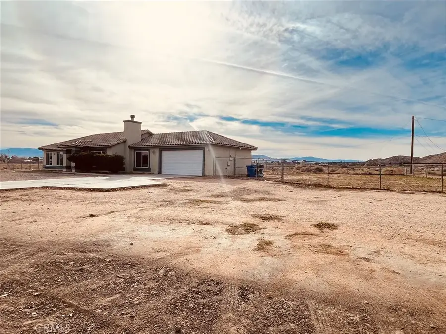 20891 Thunderbird, Apple Valley, CA 92307 - Image #2