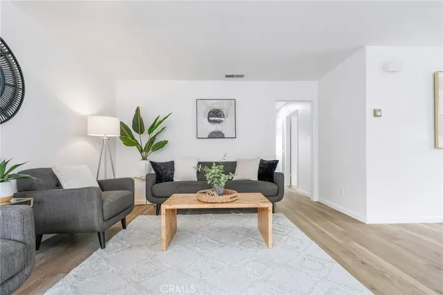 9594 Pettswood #4, Huntington Beach, CA 92646 - Image #2