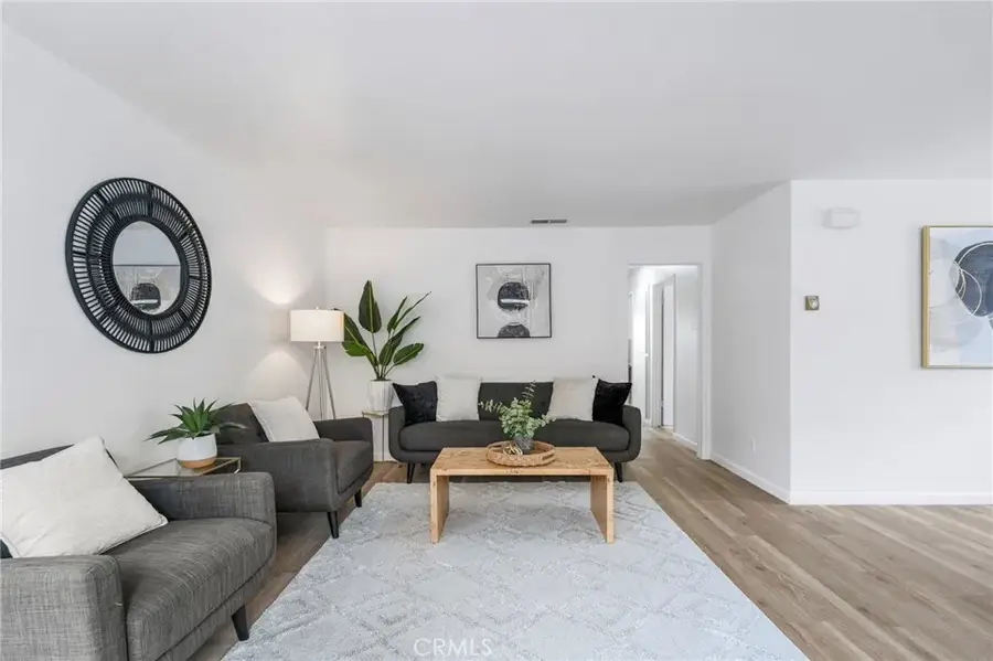 9594 Pettswood #4, Huntington Beach, CA 92646 - Image #3