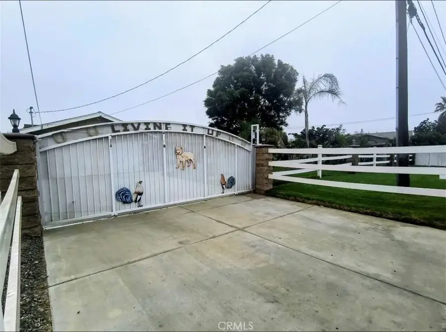 5976 Robinson, Riverside, CA 92503 - Image #2