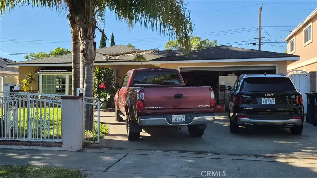 2302 S Diamond Street, Santa Ana, CA 92704 - Image #1