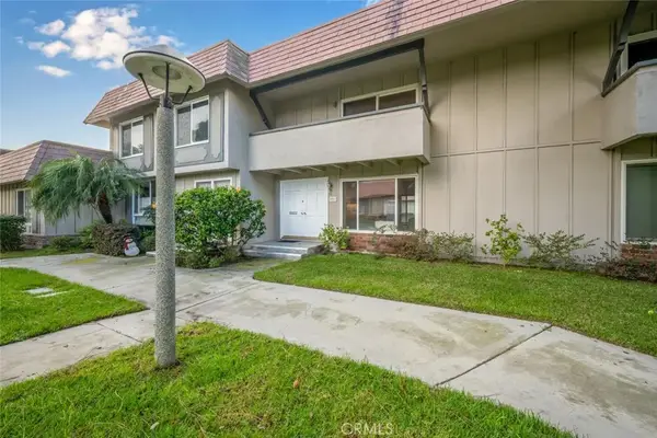4043 Larwin Ave, Cypress, CA 90630