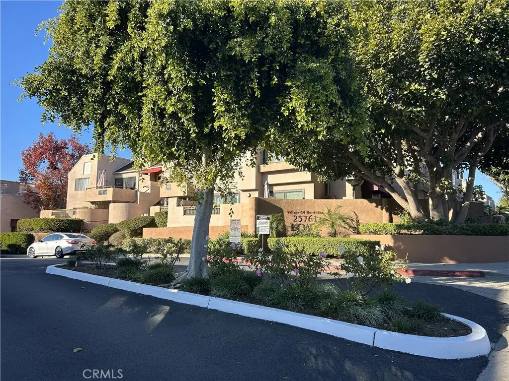 25761 Le Parc #5, Lake Forest, CA 92630 - Image #1