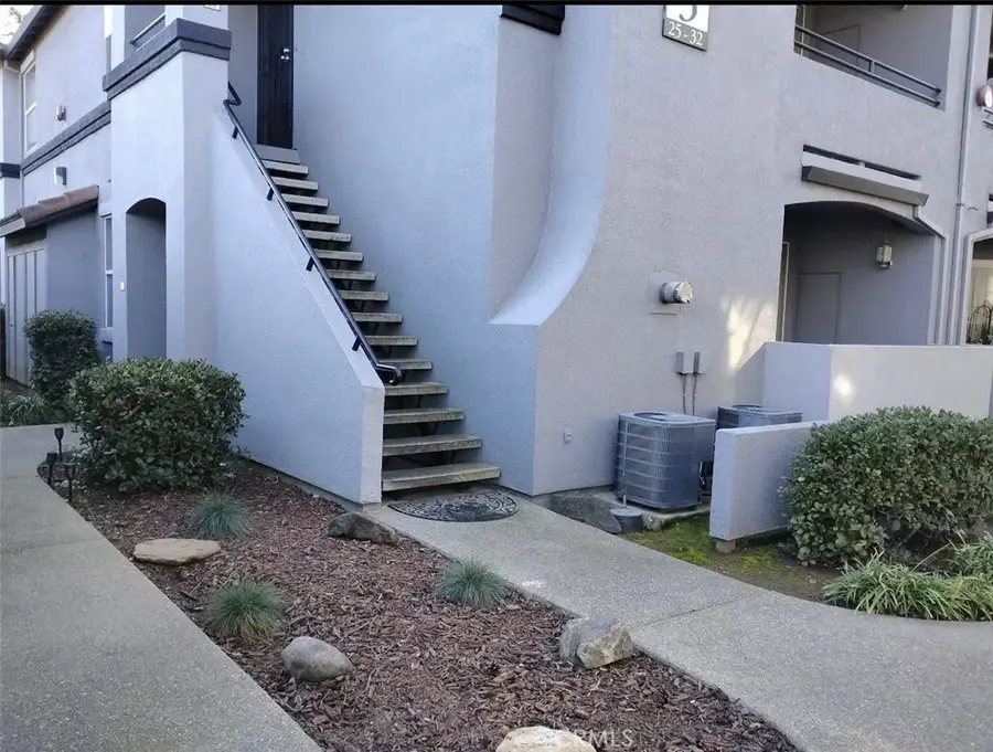 5201 Laguna Oaks, Elk Grove, CA 95758 - Image #2