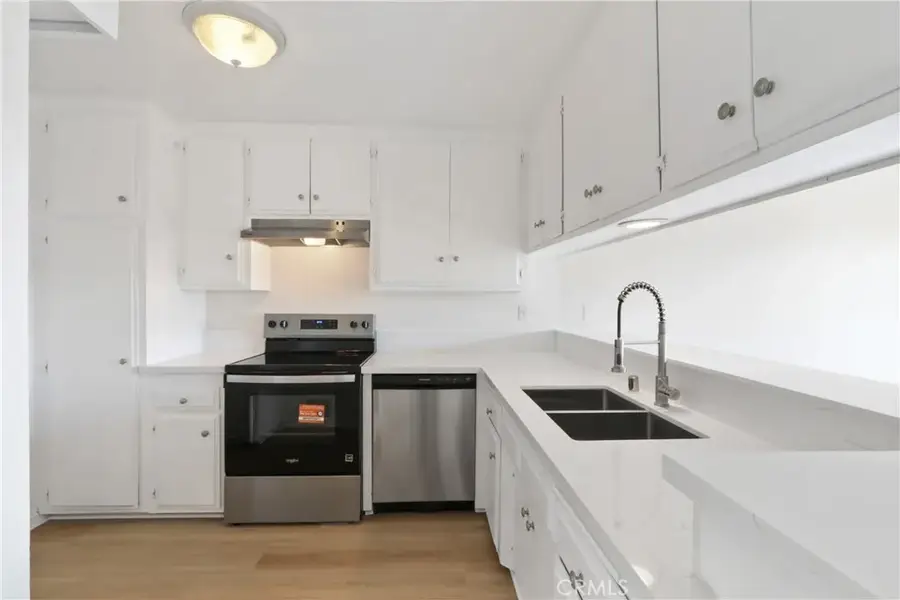 1187 E 3rd Street #215, Long Beach, CA 90802 - Image #2