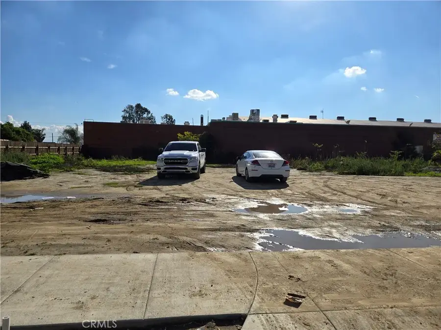 736 E Holt, Ontario, CA 91761 - Image #2