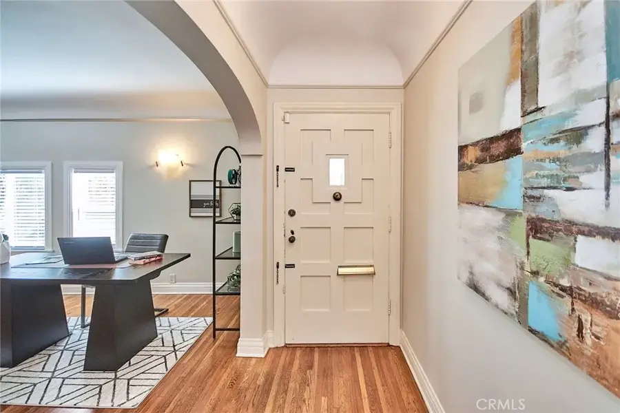 6669 De Longpre Avenue, Los Angeles, CA 90028 - Image #3