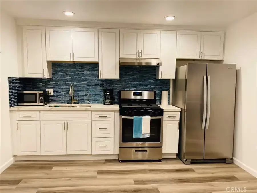 1364 E 61st, Los Angeles, CA 90001 - #3