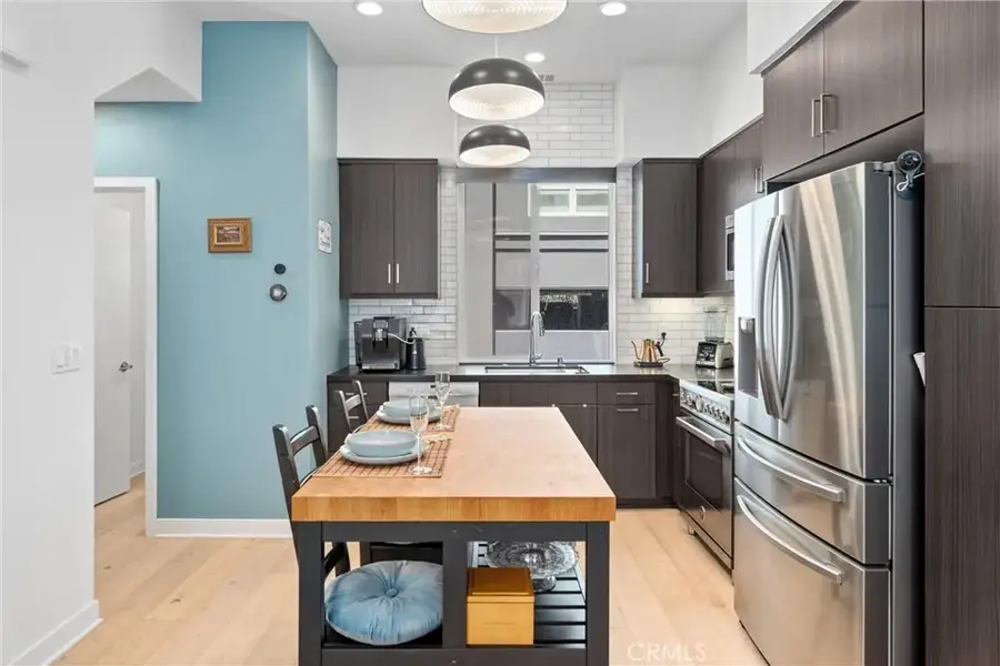 206 Alamo Court, Long Beach, CA 90802 - Image #2