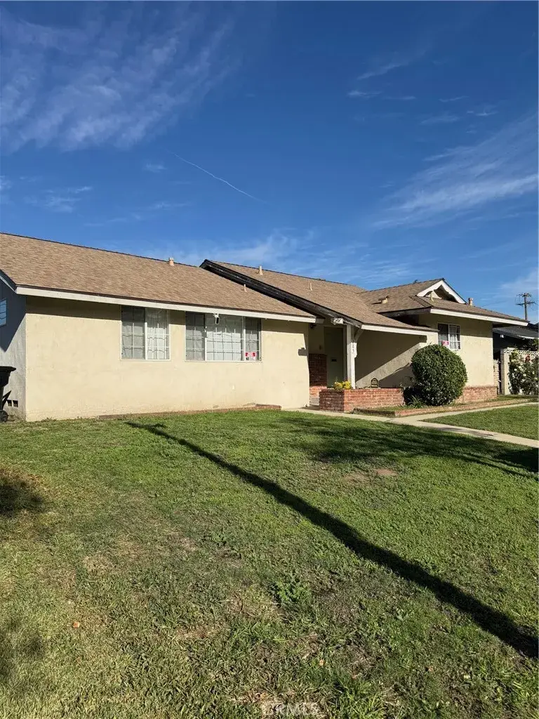 285 East Mckinley Avenue, Pomona, CA 91767 - Image #2